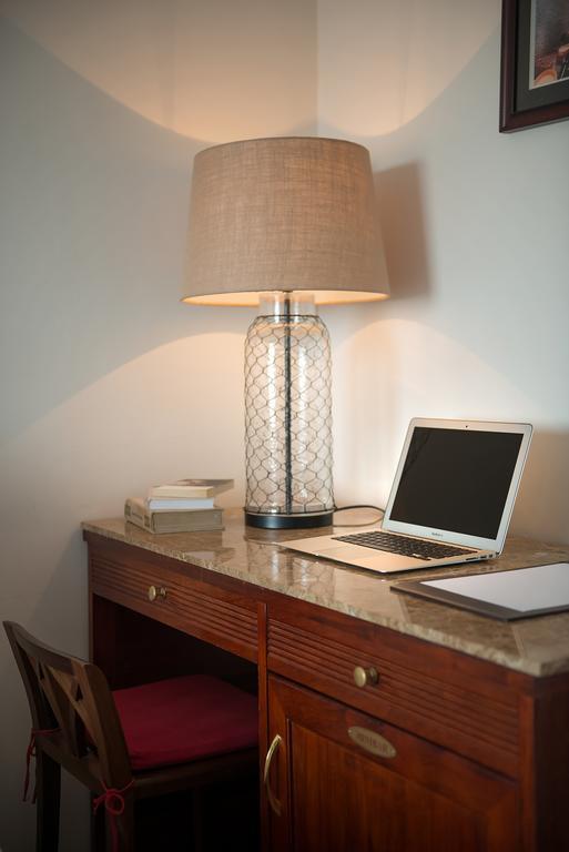 Hanoi E Central Luxury Hotel & Restaurant Bagian luar foto