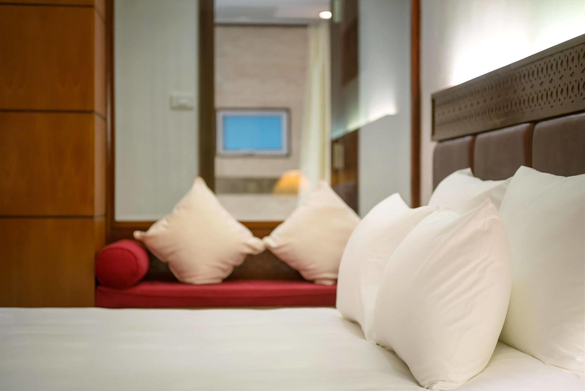 Hanoi E Central Luxury Hotel & Restaurant Bagian luar foto